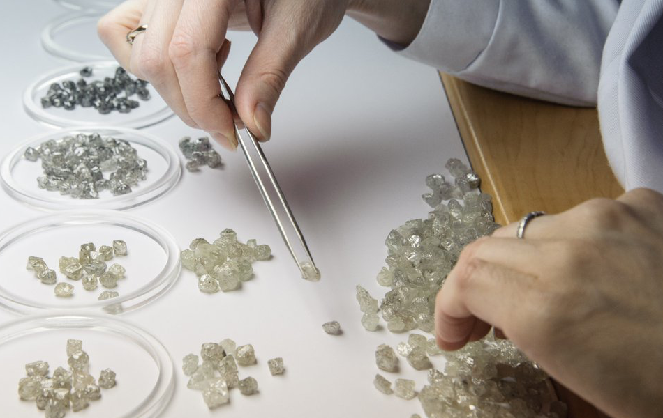 Alrosa-Rough-Sorting